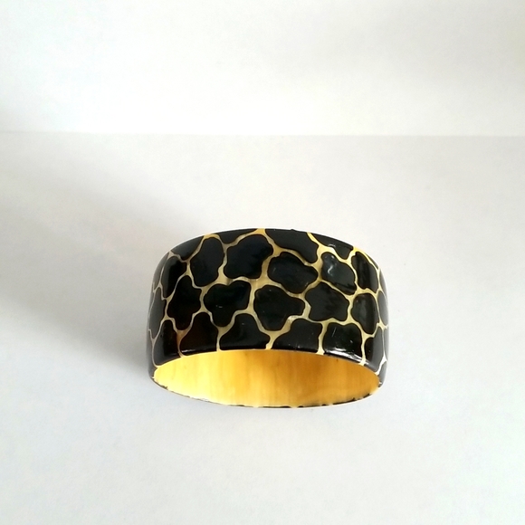 Jewelry - Black and Gold Color Design Bangle